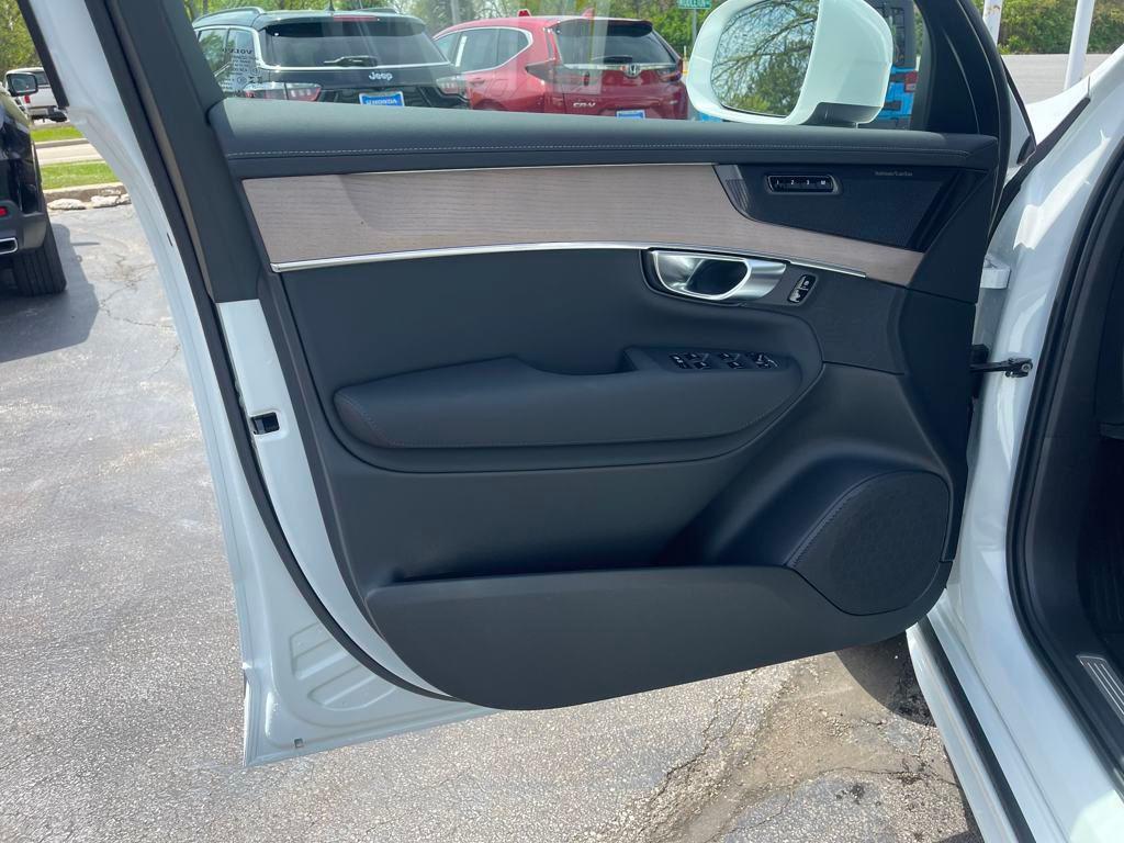 new 2025 Volvo XC90 Plug-In Hybrid car, priced at $75,805