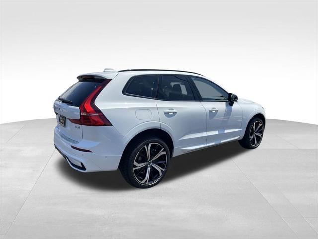 new 2025 Volvo XC60 car, priced at $65,620