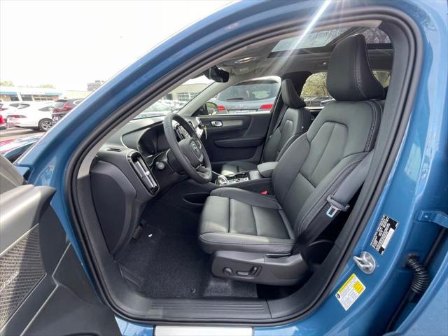 new 2025 Volvo XC40 car, priced at $51,565