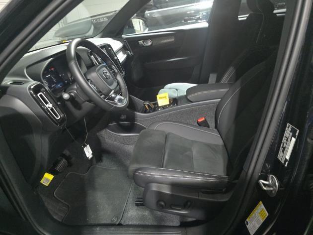 used 2025 Volvo XC40 car, priced at $36,989