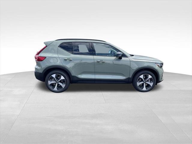 new 2025 Volvo XC40 car, priced at $46,815