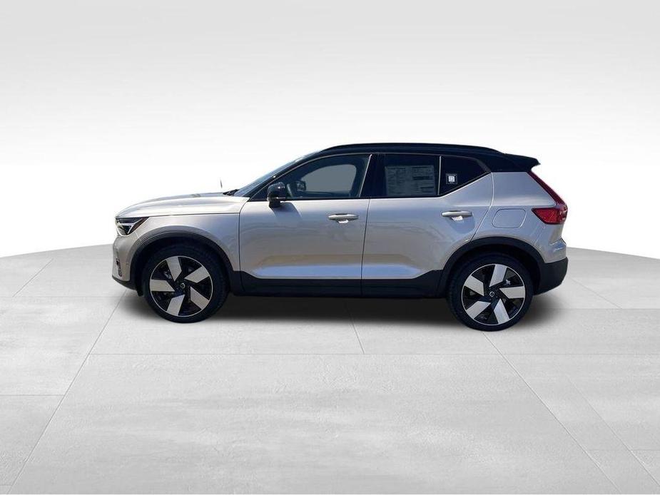 new 2024 Volvo XC40 Recharge Pure Electric car