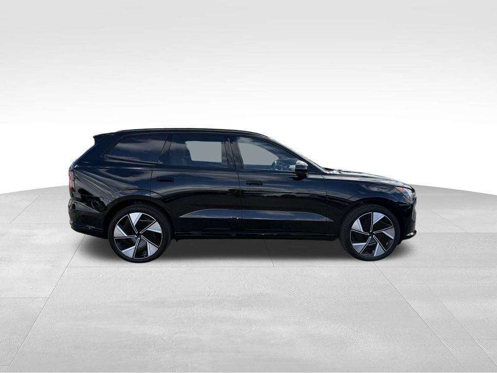 new 2025 Volvo EX90 car, priced at $80,694