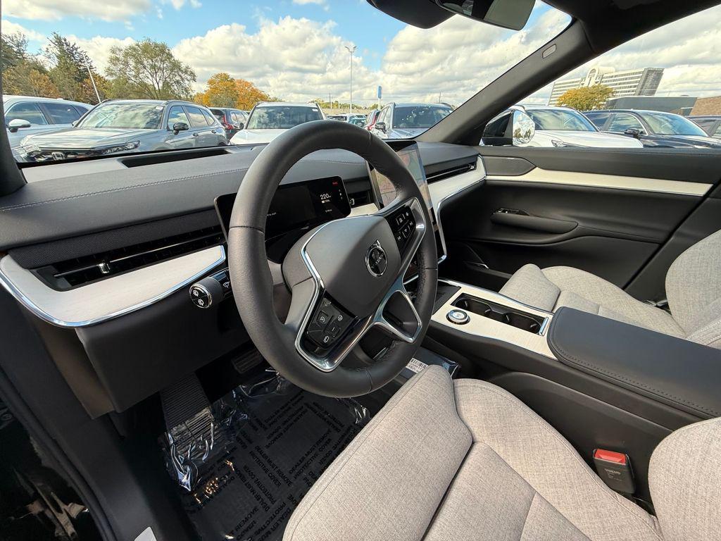 new 2025 Volvo EX90 car, priced at $80,694