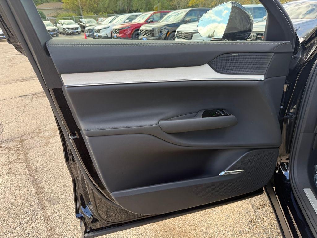 new 2025 Volvo EX90 car, priced at $80,694