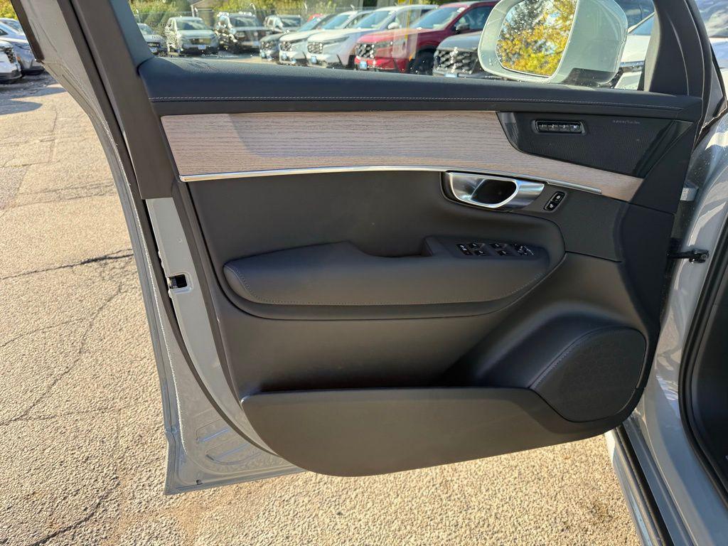 new 2026 Volvo XC90 car, priced at $71,825