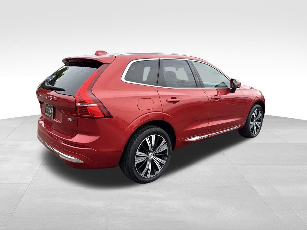 used 2022 Volvo XC60 car, priced at $37,895