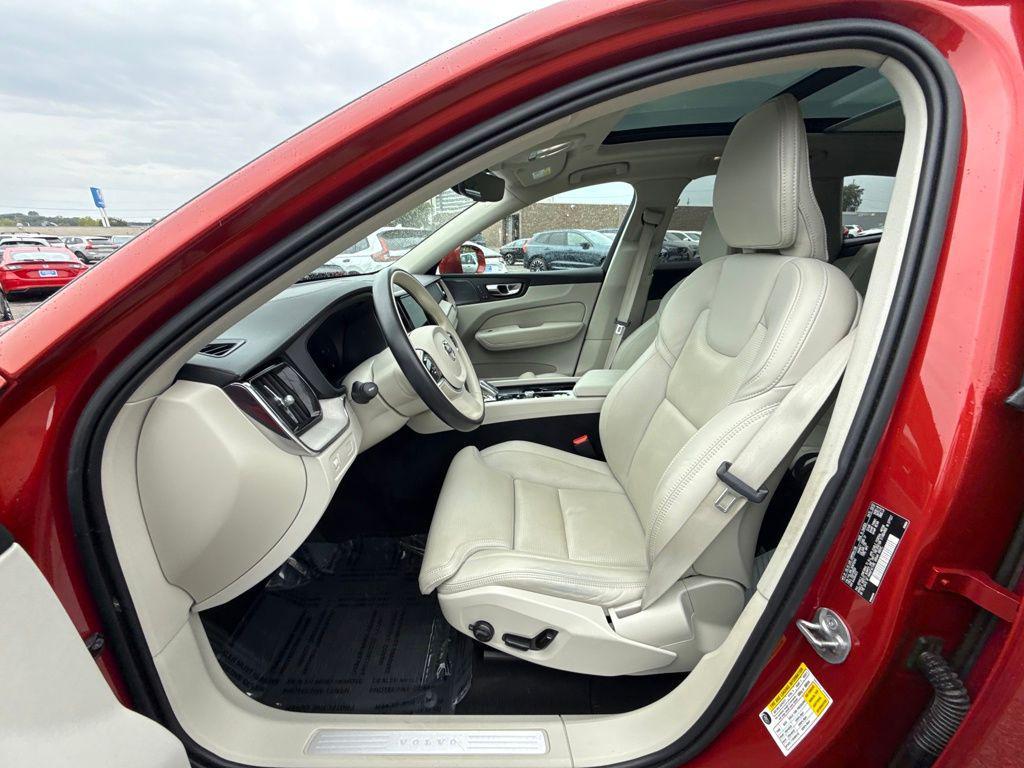 used 2022 Volvo XC60 car, priced at $35,551