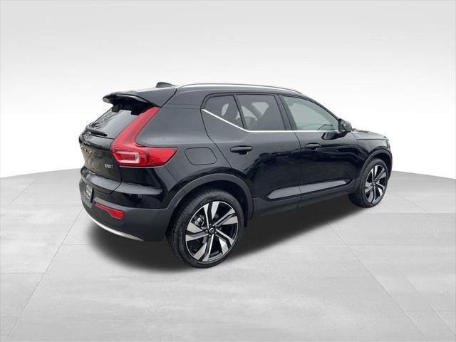 new 2025 Volvo XC40 car, priced at $51,495