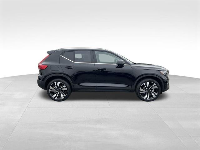 new 2025 Volvo XC40 car, priced at $51,495