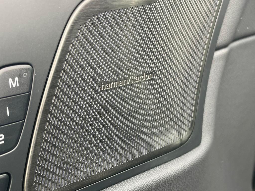 new 2025 Volvo XC60 car, priced at $52,403