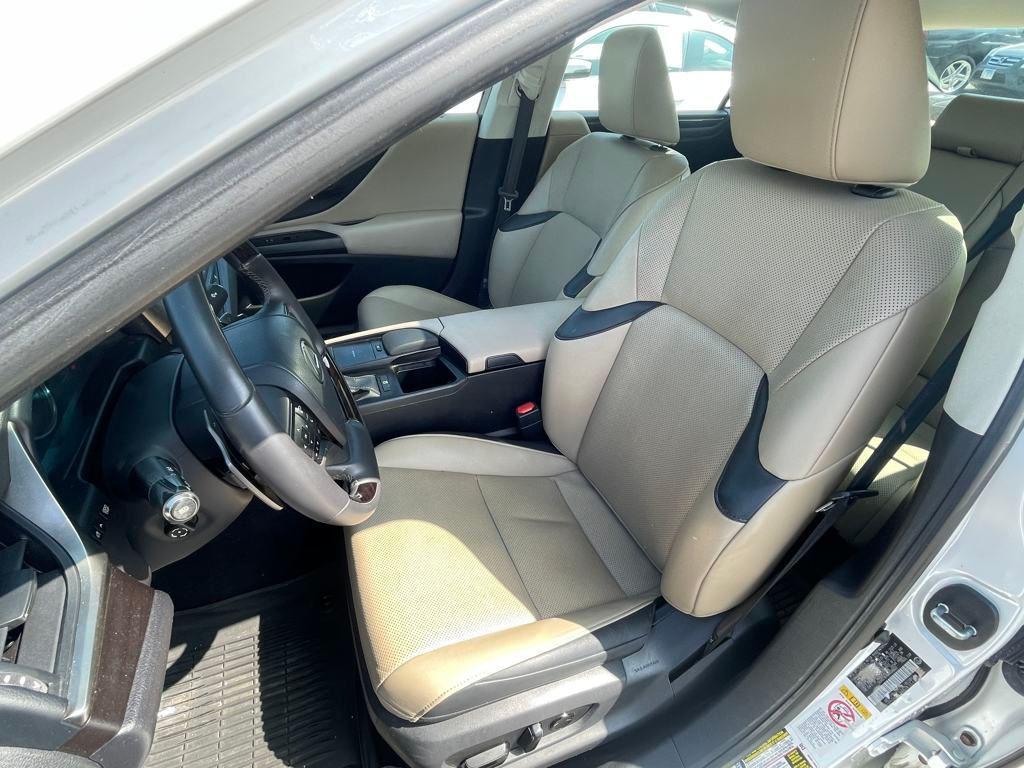 used 2019 Lexus ES 350 car, priced at $25,525