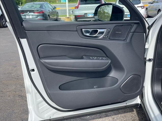 new 2025 Volvo XC60 car, priced at $55,400