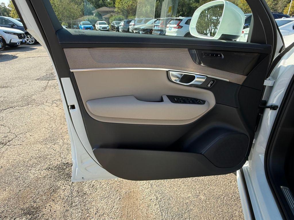 new 2026 Volvo XC90 car, priced at $71,825