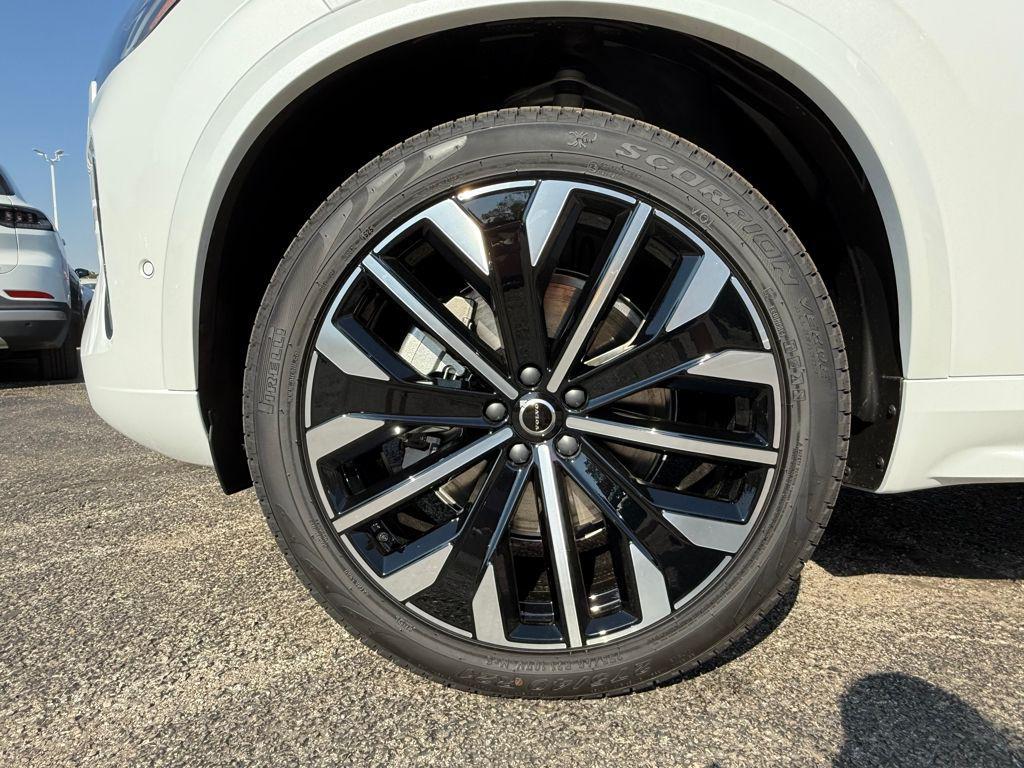 new 2026 Volvo XC90 car, priced at $71,825