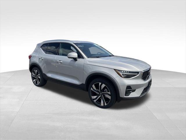 new 2025 Volvo XC40 car, priced at $50,000