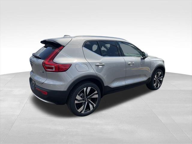 new 2025 Volvo XC40 car, priced at $50,000