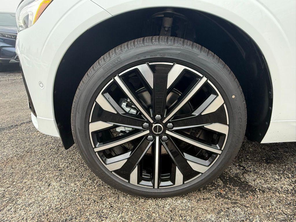 new 2026 Volvo XC60 car, priced at $61,525