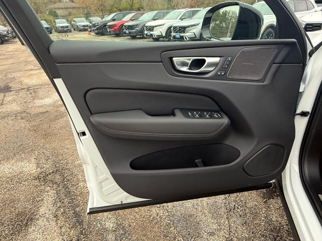 new 2026 Volvo XC60 car, priced at $61,525