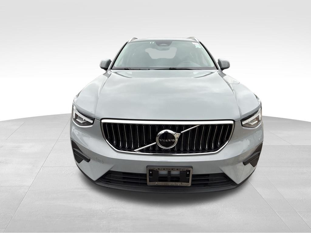 used 2025 Volvo XC40 car, priced at $31,808