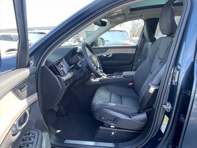 new 2025 Volvo XC90 car, priced at $67,655
