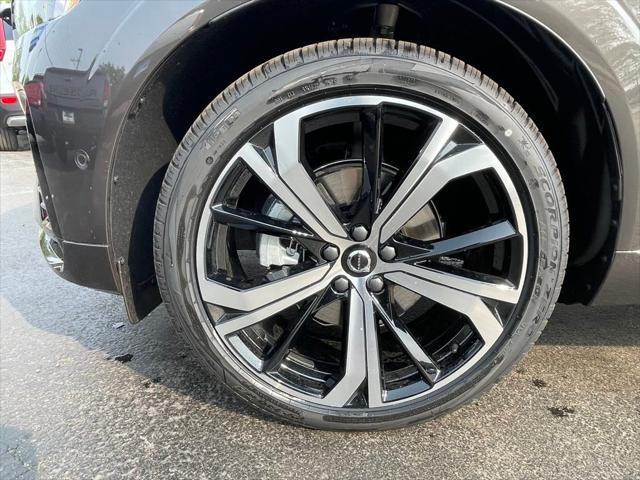 new 2025 Volvo XC60 car, priced at $59,400