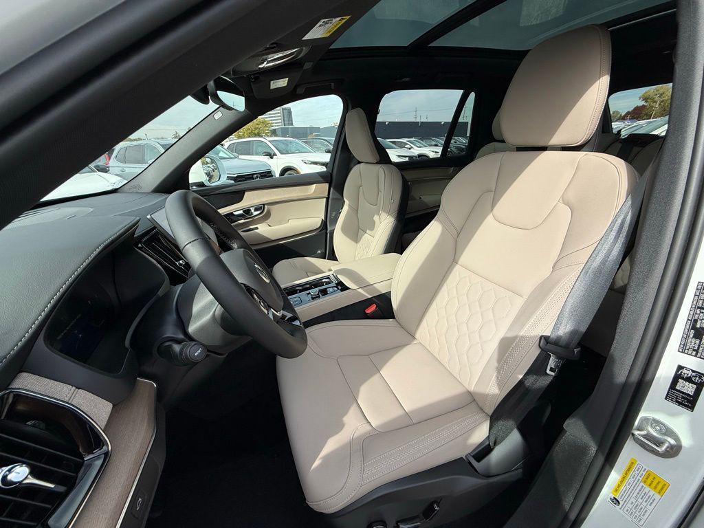new 2026 Volvo XC90 car, priced at $71,825