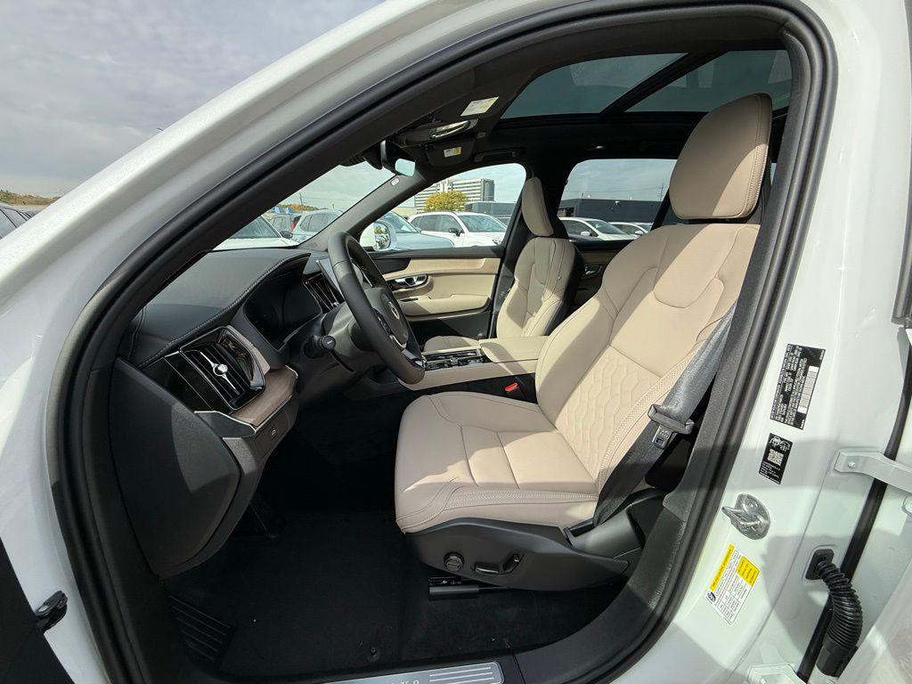 new 2026 Volvo XC90 car, priced at $71,825