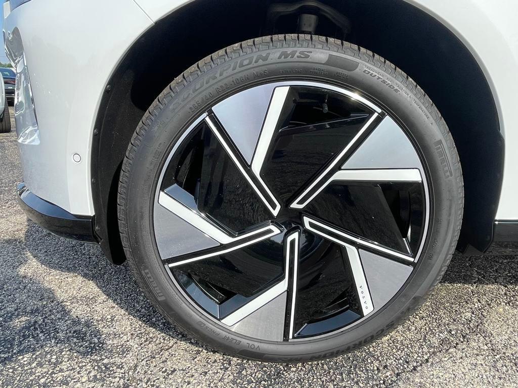 new 2025 Volvo EX90 car, priced at $84,312