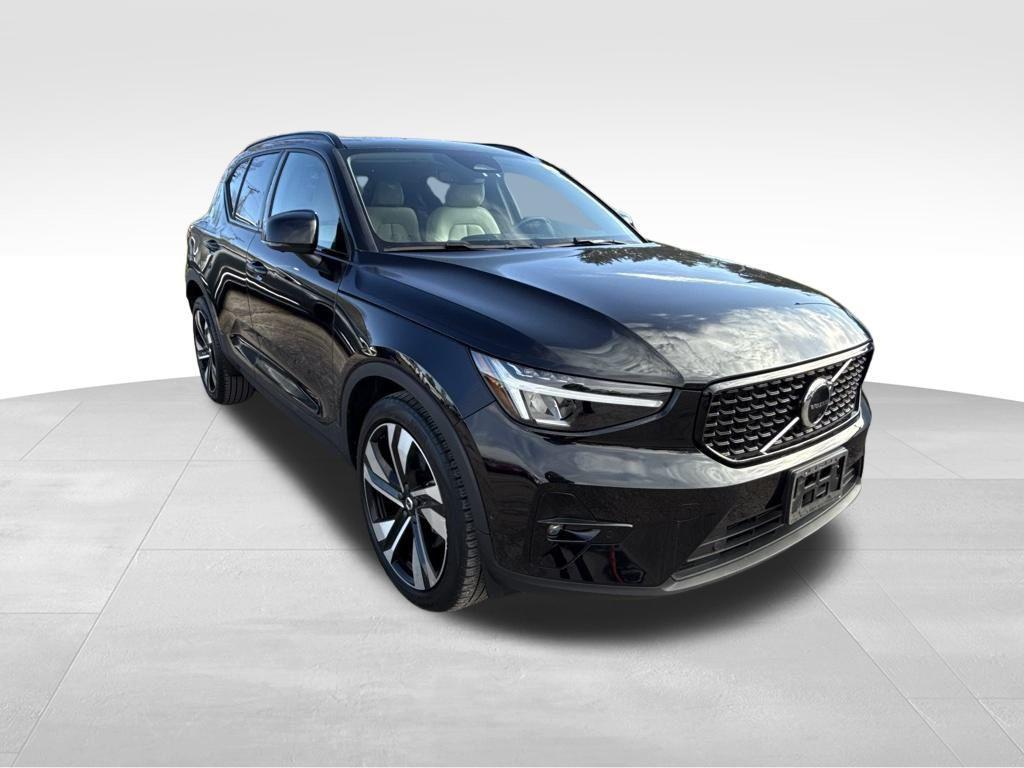 used 2024 Volvo XC40 car, priced at $33,298