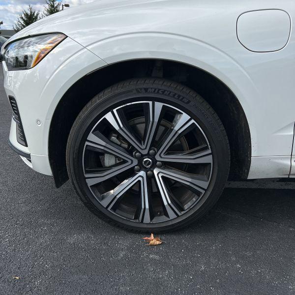 used 2023 Volvo XC60 Recharge Plug-In Hybrid car, priced at $39,989