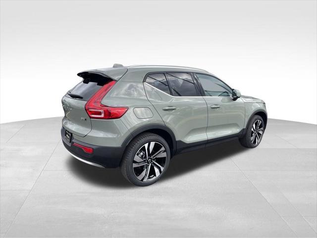 new 2025 Volvo XC40 car, priced at $50,500