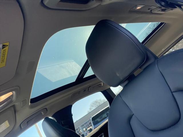 new 2025 Volvo XC60 car, priced at $51,570