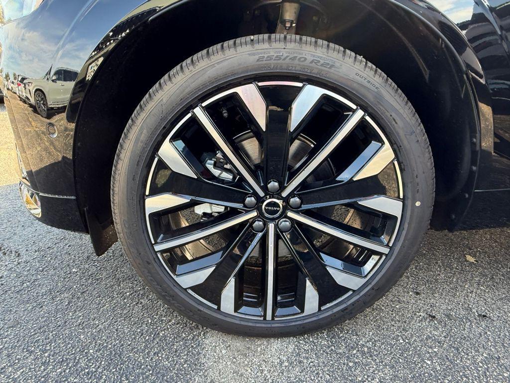 new 2026 Volvo XC60 car, priced at $60,935