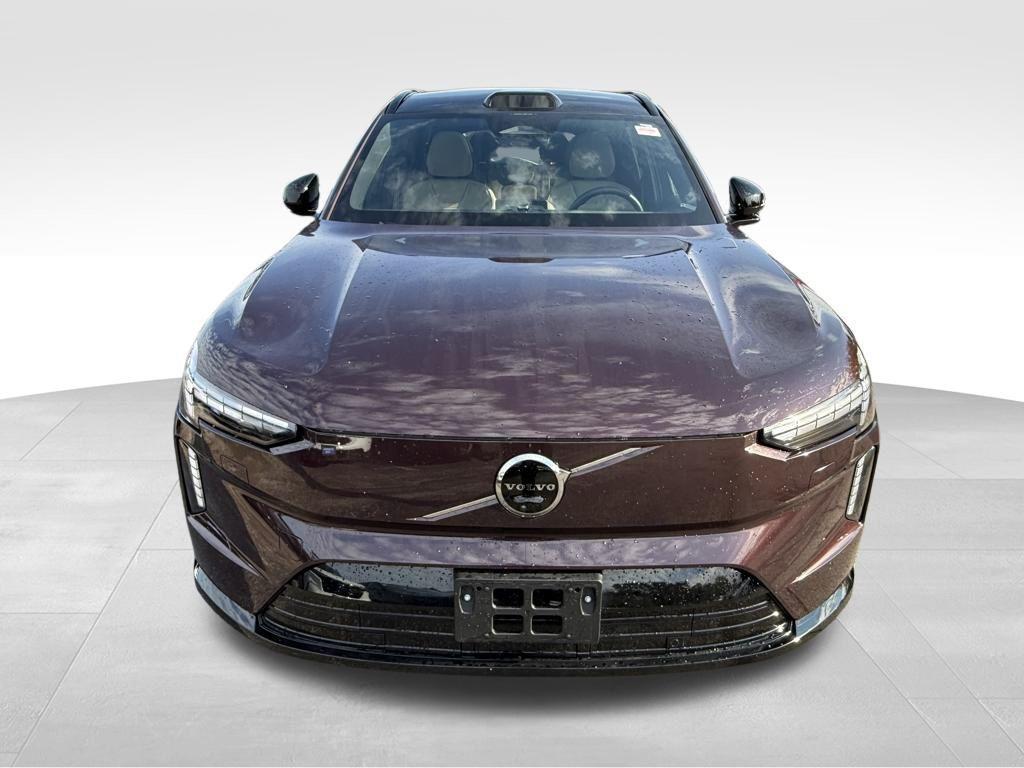 new 2025 Volvo EX90 car, priced at $85,117