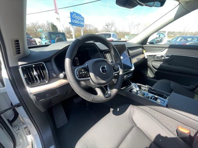 new 2025 Volvo XC90 car, priced at $62,145