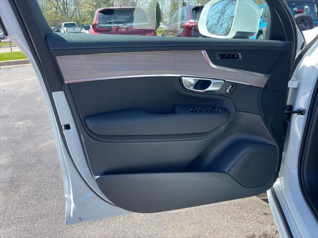 new 2025 Volvo XC90 car, priced at $62,145
