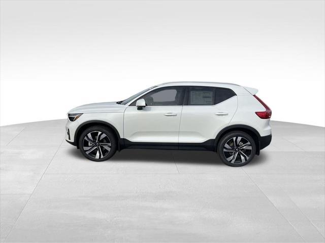 new 2025 Volvo XC40 car, priced at $50,275