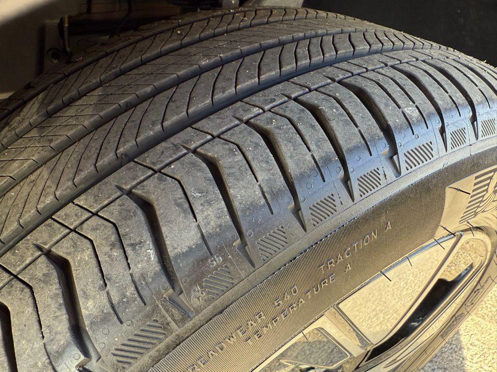 used 2024 Mercedes-Benz GLC 300 car, priced at $43,988