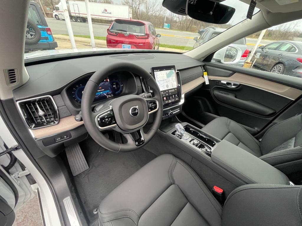 new 2025 Volvo XC90 Plug-In Hybrid car, priced at $75,805