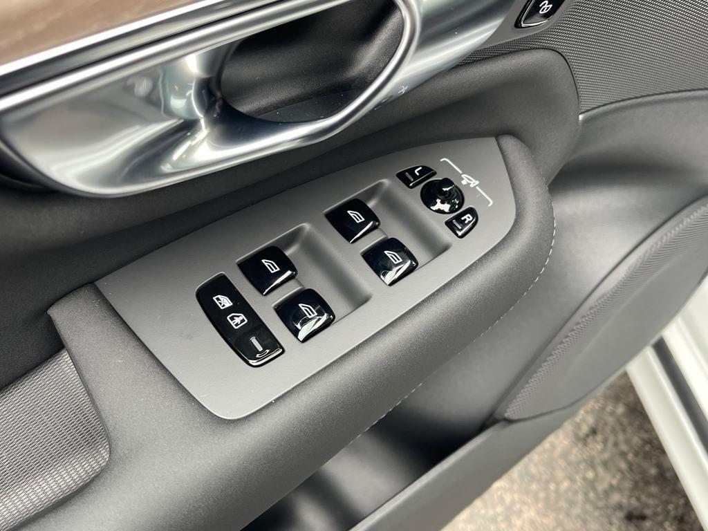 new 2025 Volvo XC90 Plug-In Hybrid car, priced at $75,805