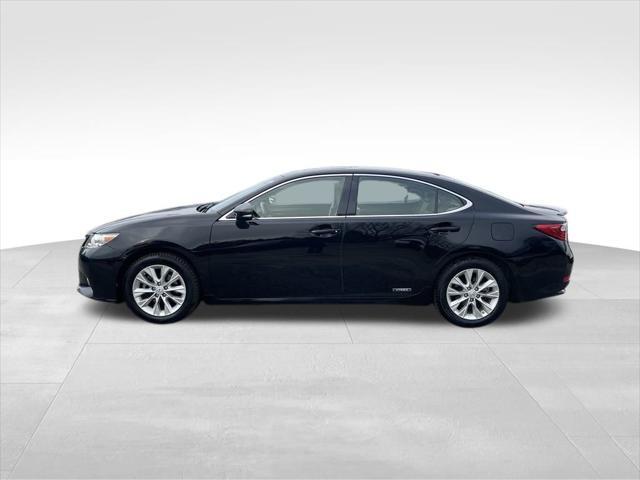 used 2014 Lexus ES 300h car, priced at $13,900