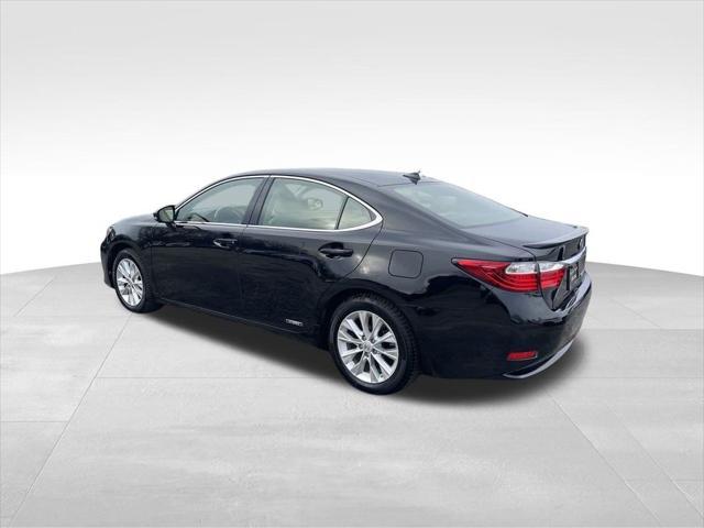 used 2014 Lexus ES 300h car, priced at $13,900