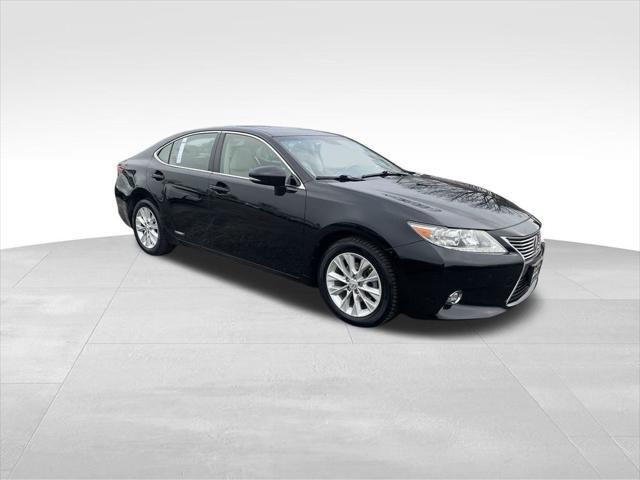 used 2014 Lexus ES 300h car, priced at $13,900