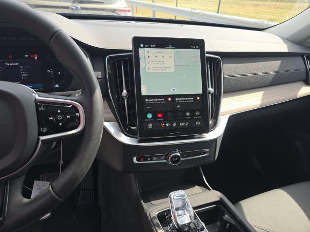 used 2025 Volvo XC90 car, priced at $53,700