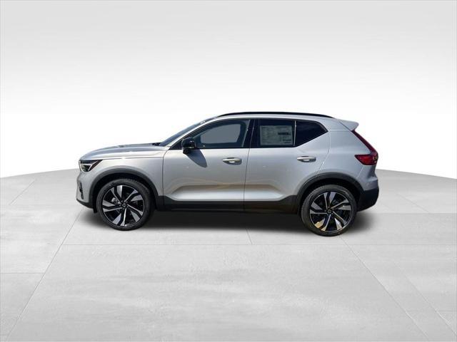 new 2024 Volvo XC40 car, priced at $44,425