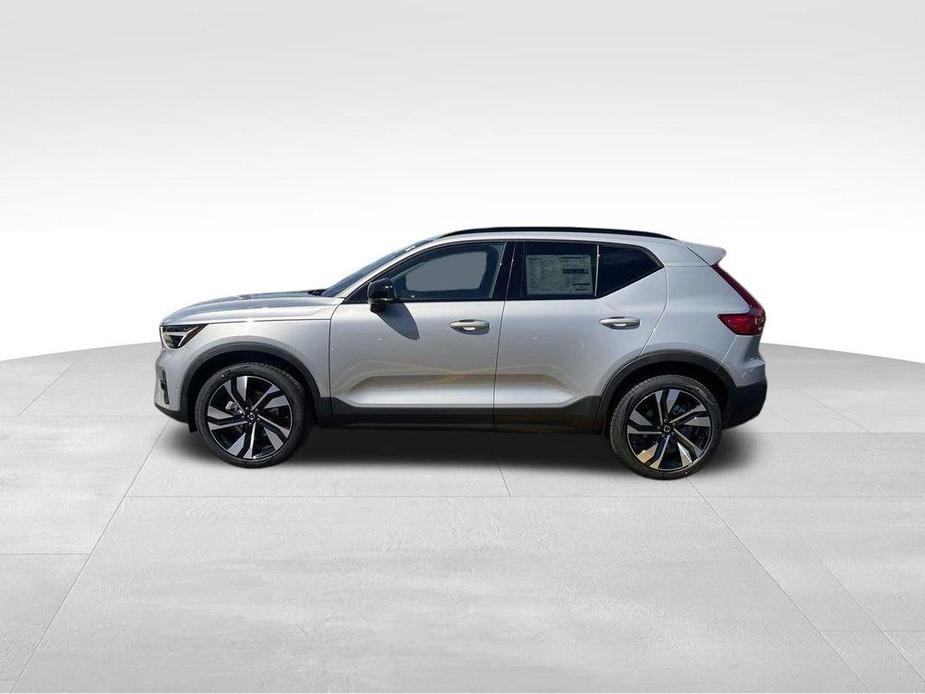 new 2024 Volvo XC40 car, priced at $51,005