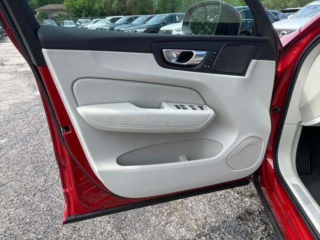 new 2025 Volvo XC60 car, priced at $54,550