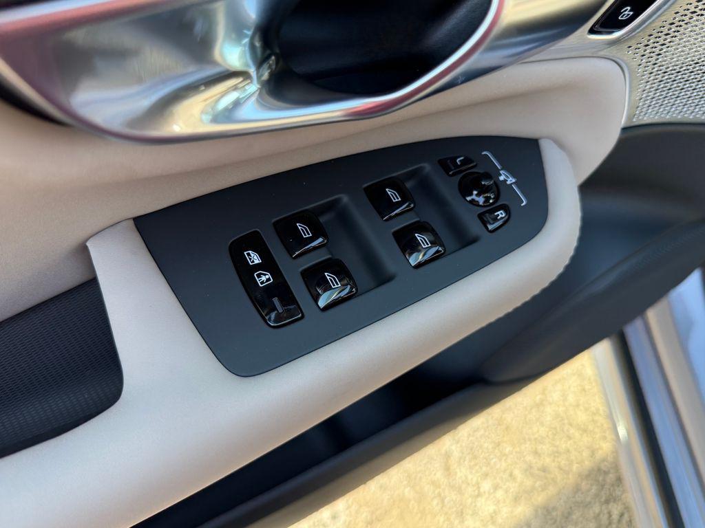 new 2026 Volvo XC90 car, priced at $83,590