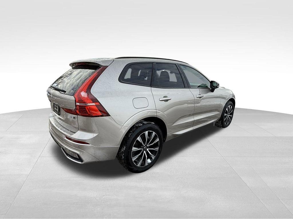 new 2025 Volvo XC60 car, priced at $51,100